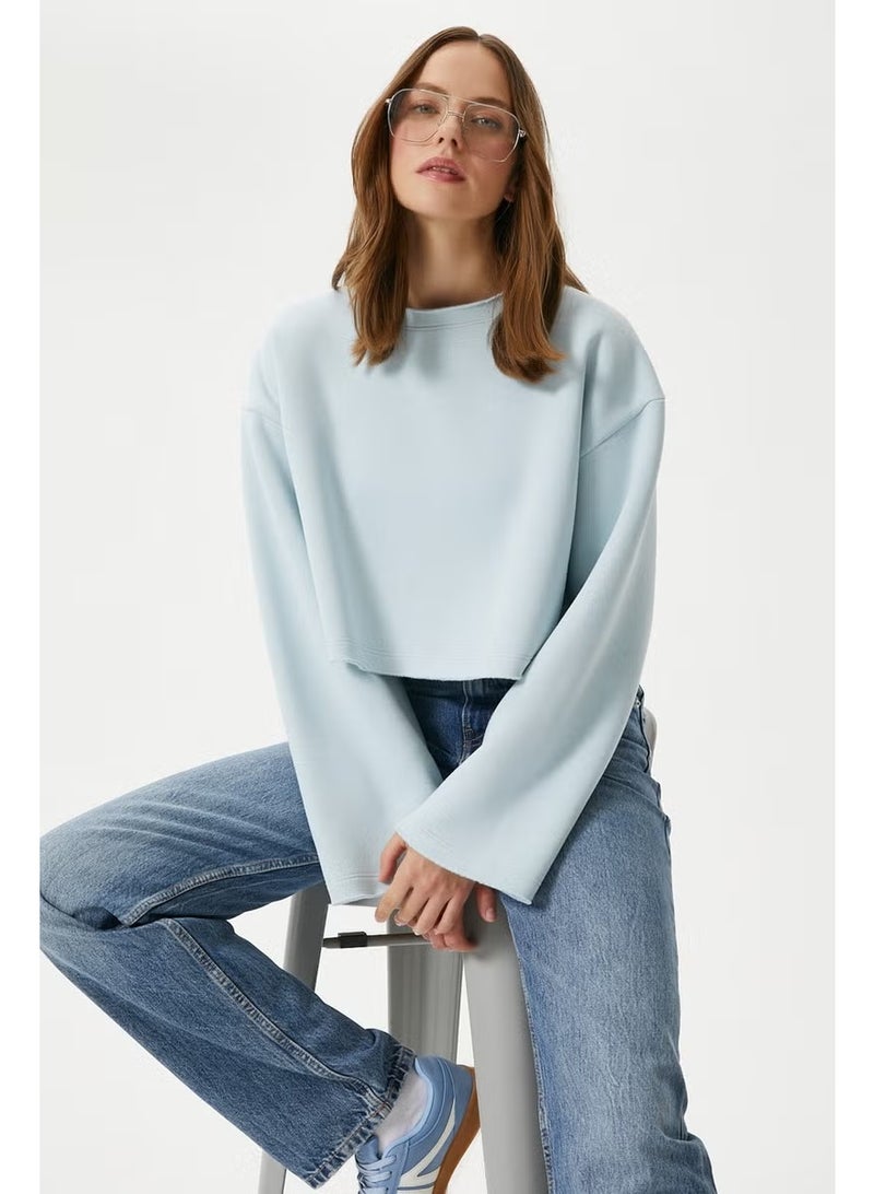Ritnice Women's Vegas Blue Raised Crop Sweatshirt - Image 3